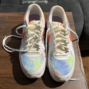 Nike air maxx women’s size 8